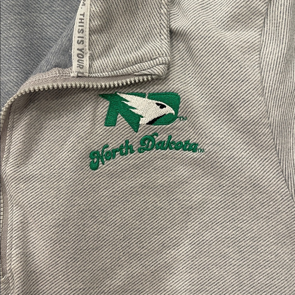 UND Under Armour Gray and White Quarter-Zip Pullover - Picture 3 of 5